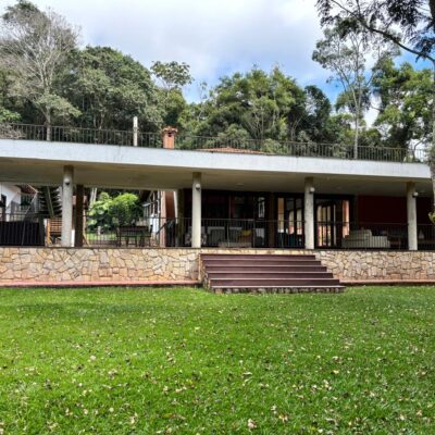 Fachada casa principal