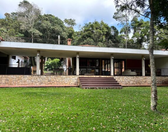 Fachada casa principal
