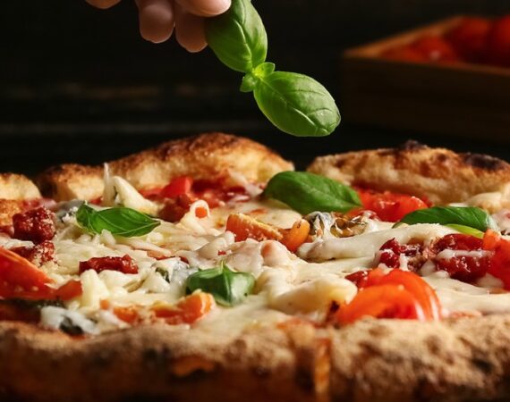 Cozinha gourmet e forno de pizza Alto Mangalarga