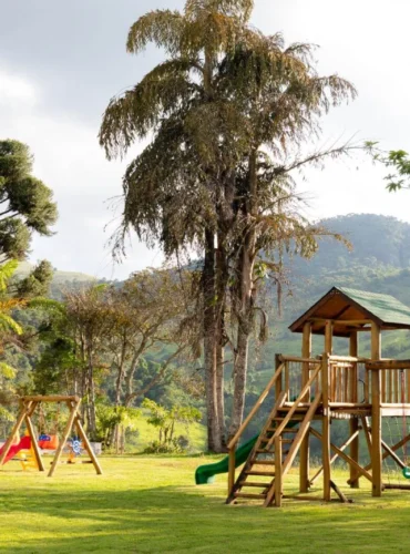 Playground Fazendas Secretário - Terrenos em Secretário, Petrópolis