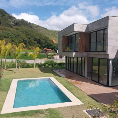 Casa em Correas Fazenda Marambaia Piscina