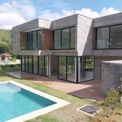 Casa em Correas Fazenda Marambaia LAzer