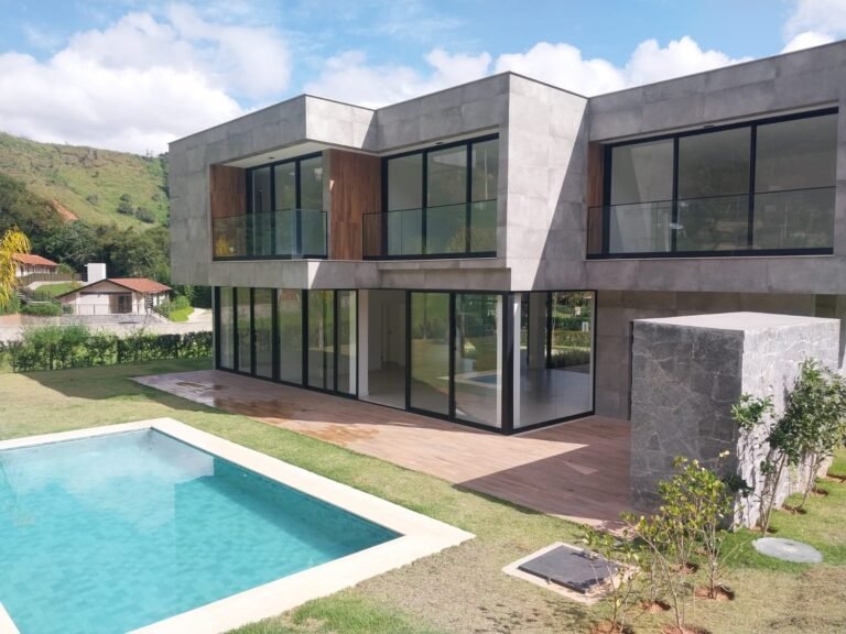 Casa em Correas Fazenda Marambaia LAzer