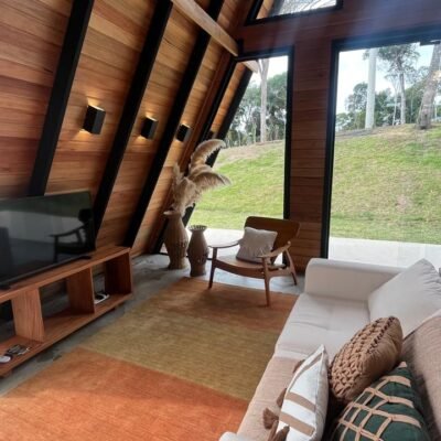 Chalé em secretário, Petrópolis à venda sala de televisão