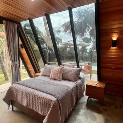 Chalé em secretário, Petrópolis à venda quarto vista de dia