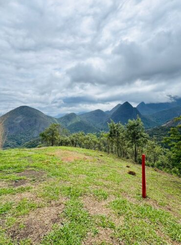 foto fazenda marambaia com vista de serra dos orgaos 06