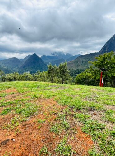 foto fazenda marambaia com vista de serra dos orgaos 09